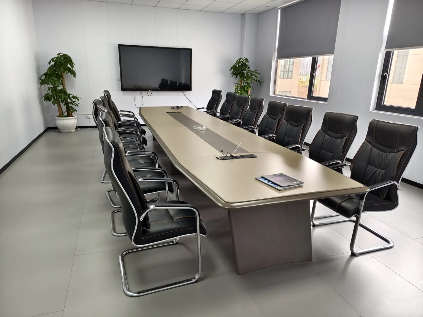 IPCtech meeting room for customer and engineering consultations